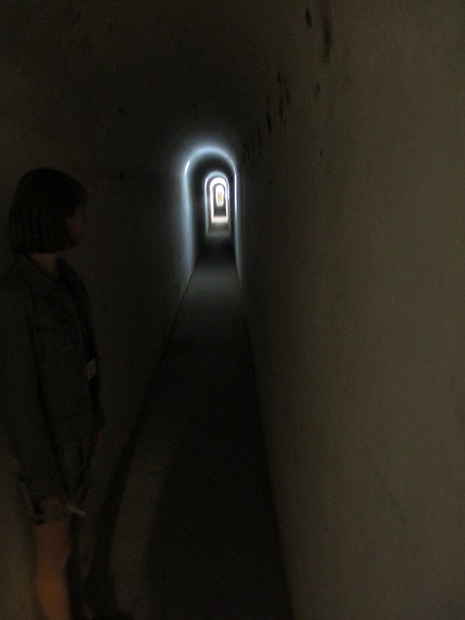Lange nauwe tunnels